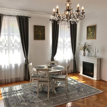 Residence Piata Armelor Сибиу Экстерьер фото