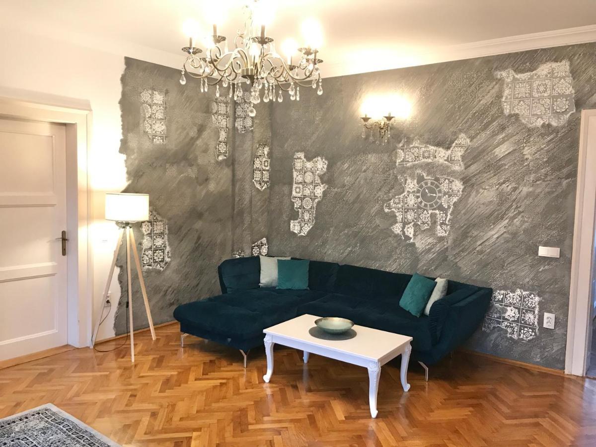 Residence Piata Armelor Сибиу Экстерьер фото