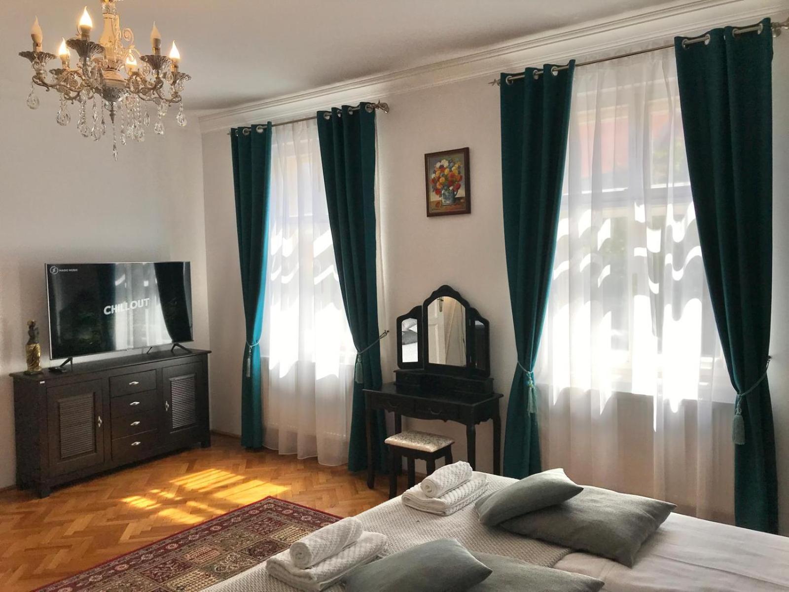 Residence Piata Armelor Сибиу Экстерьер фото
