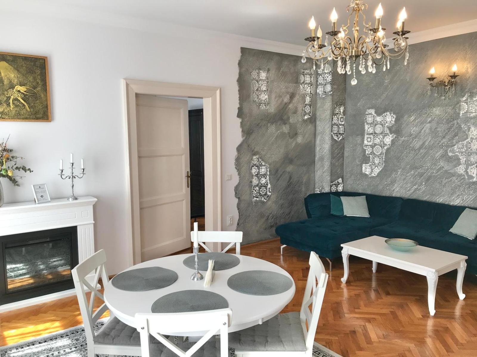 Residence Piata Armelor Сибиу Экстерьер фото