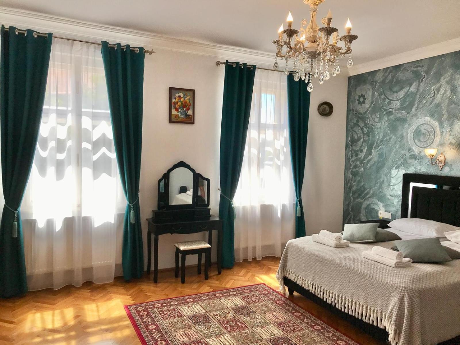 Residence Piata Armelor Сибиу Экстерьер фото