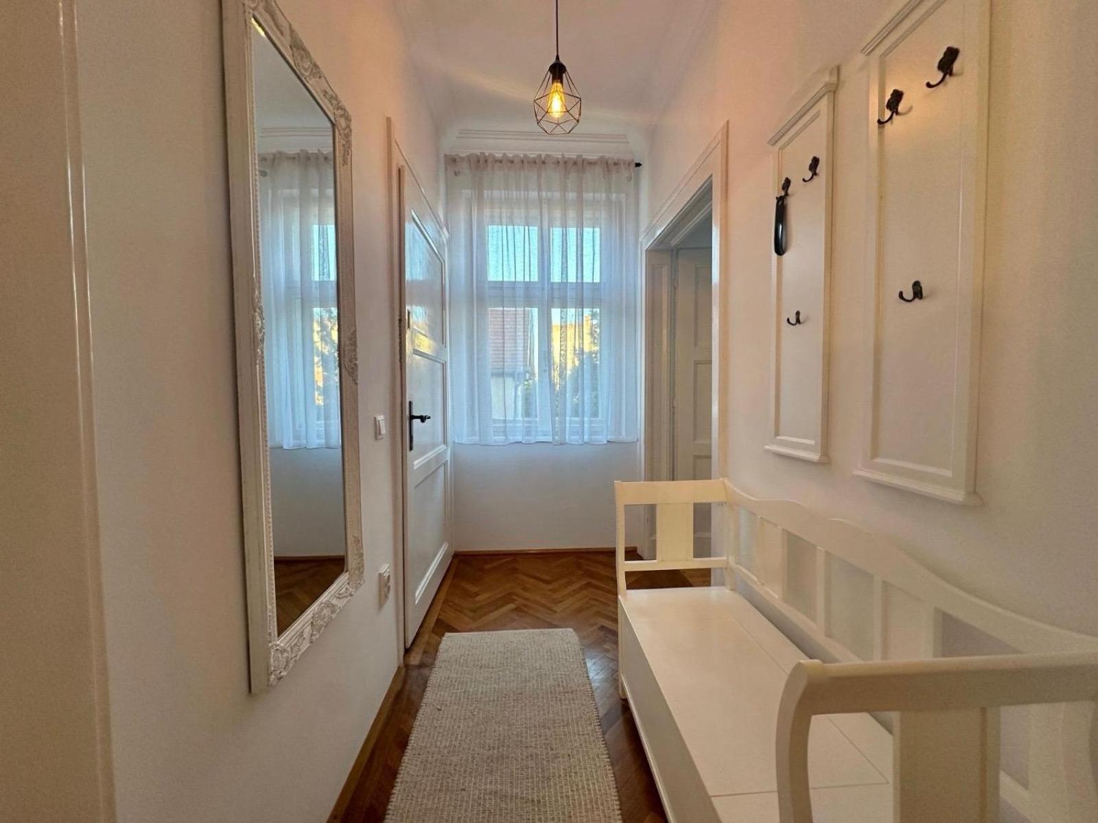 Residence Piata Armelor Сибиу Экстерьер фото